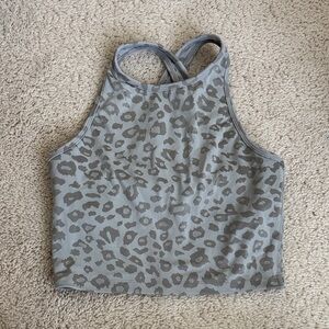 Beyond Yoga Gray Animal Print Crop Top